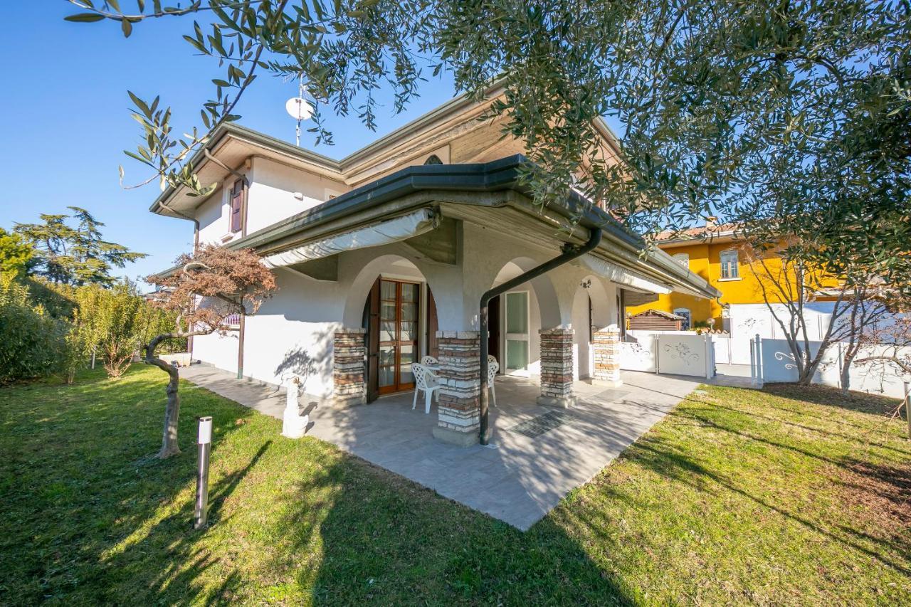 Villa Fiorita Apartments - Happy Rentals Sirmione Exterior foto