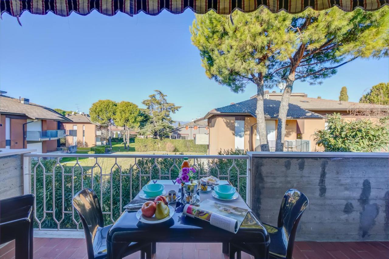 Villa Fiorita Apartments - Happy Rentals Sirmione Exterior foto