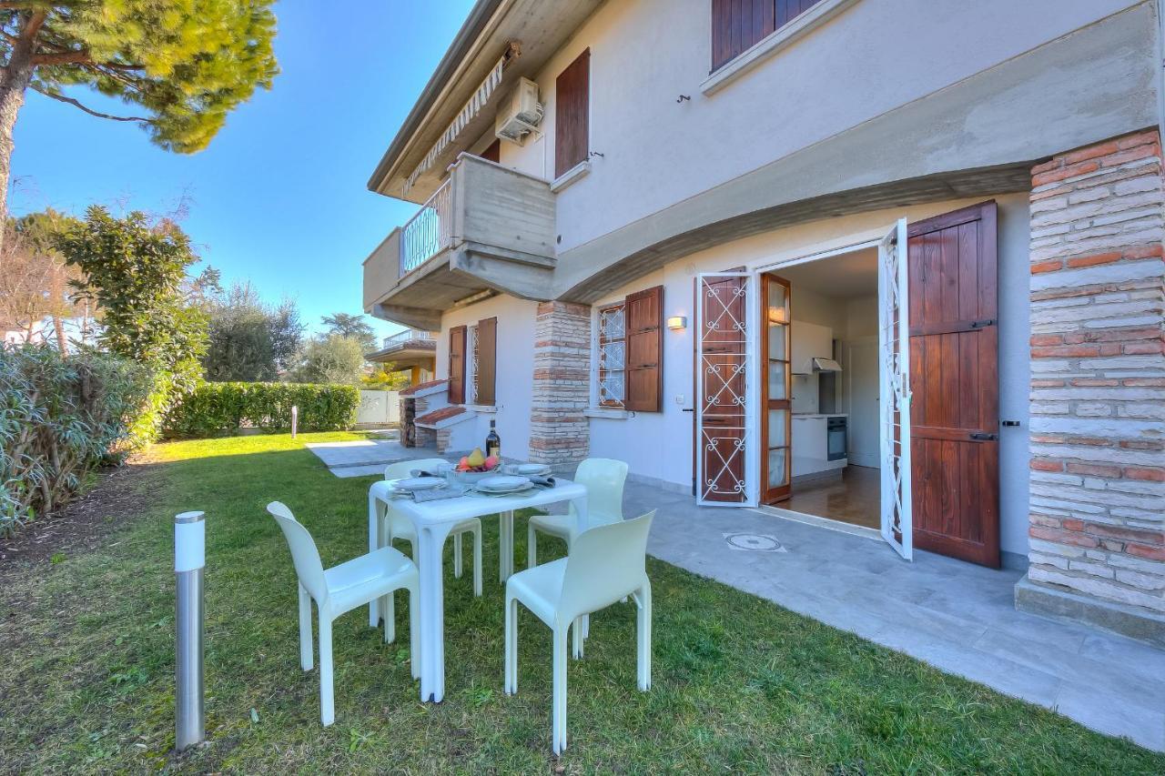 Villa Fiorita Apartments - Happy Rentals Sirmione Exterior foto